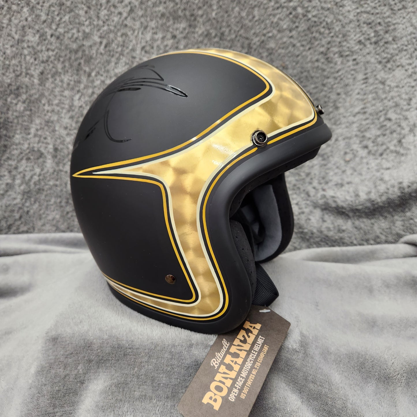 Gold leaf scalloped Biltwell Bonanza helmet