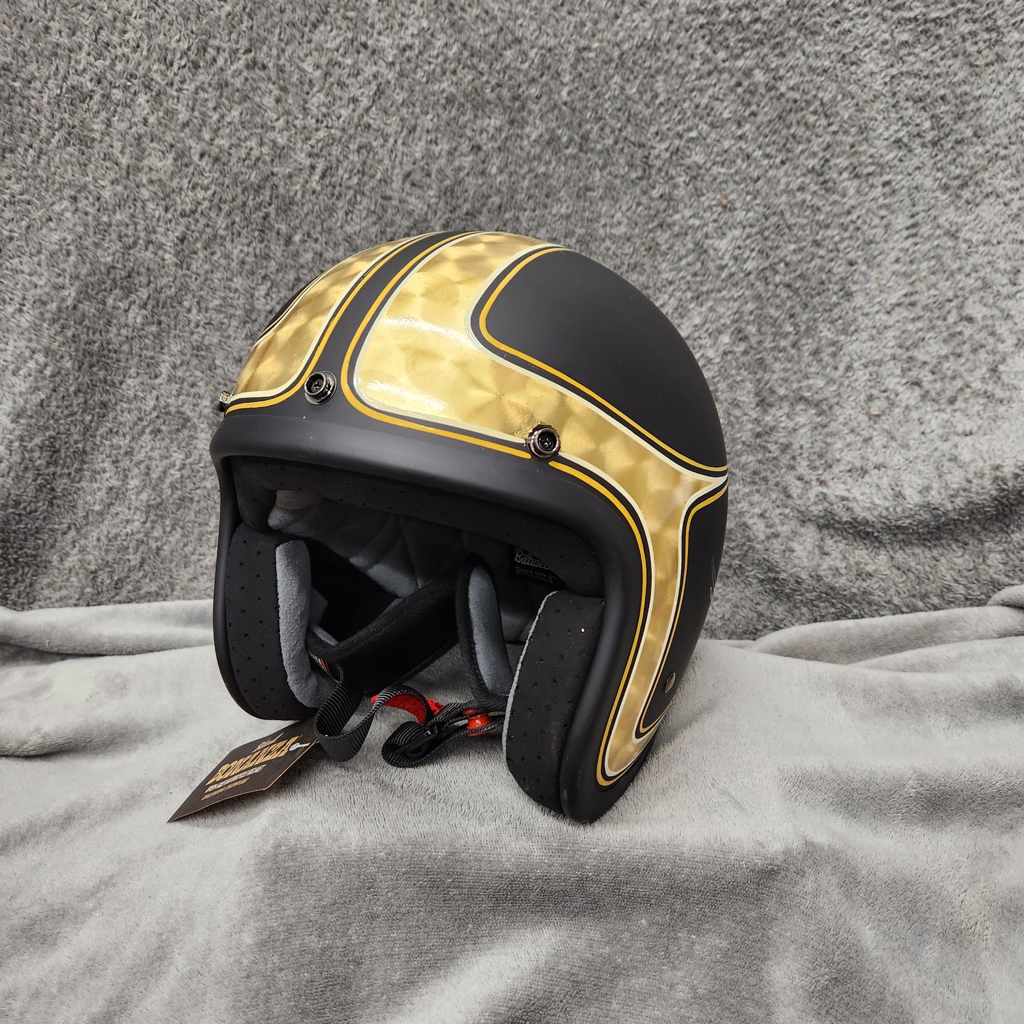 Gold leaf scalloped Biltwell Bonanza helmet